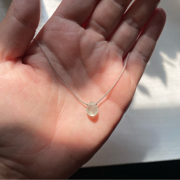 NWOT String Gem Necklace - Picture 5 of 6